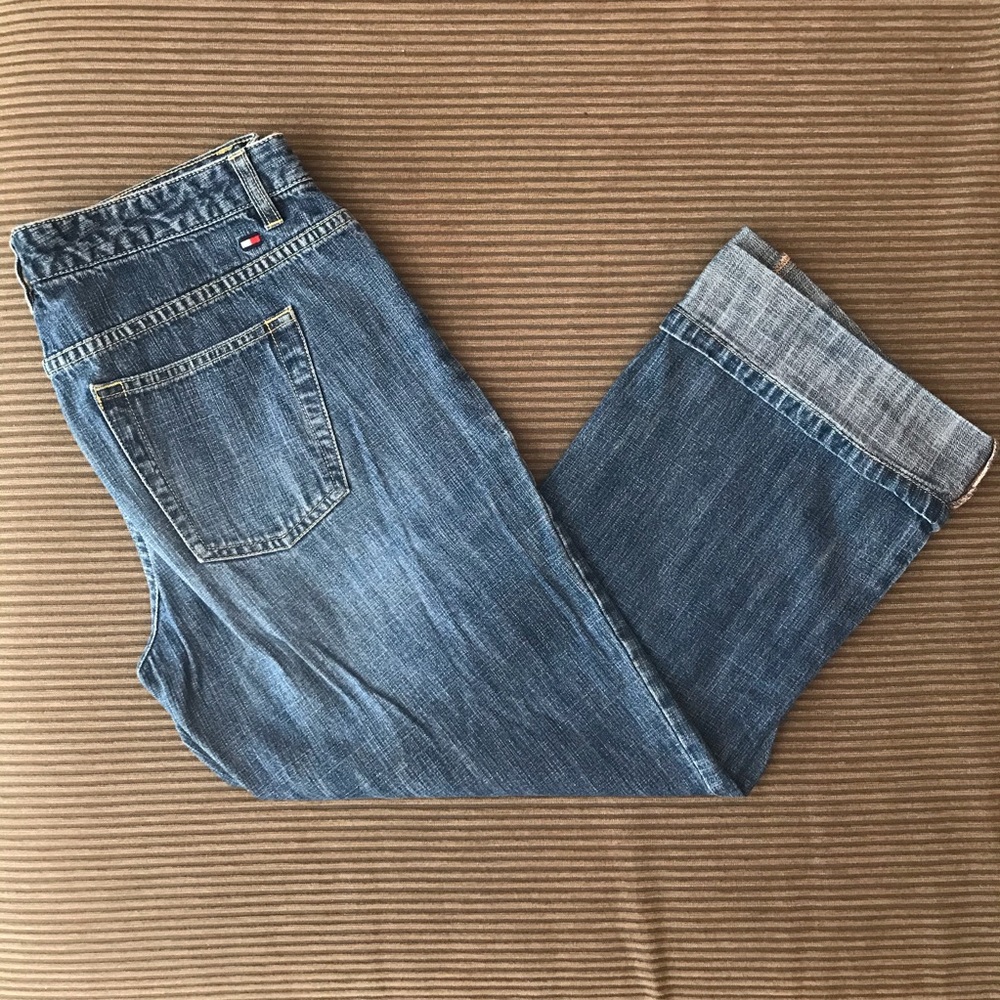 TOMMY Cropped Boyfriend-Style Jeans